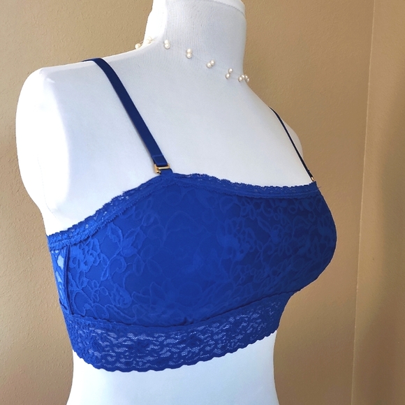 Victoria's Secret Lace Bralette - Picture 4 of 14
